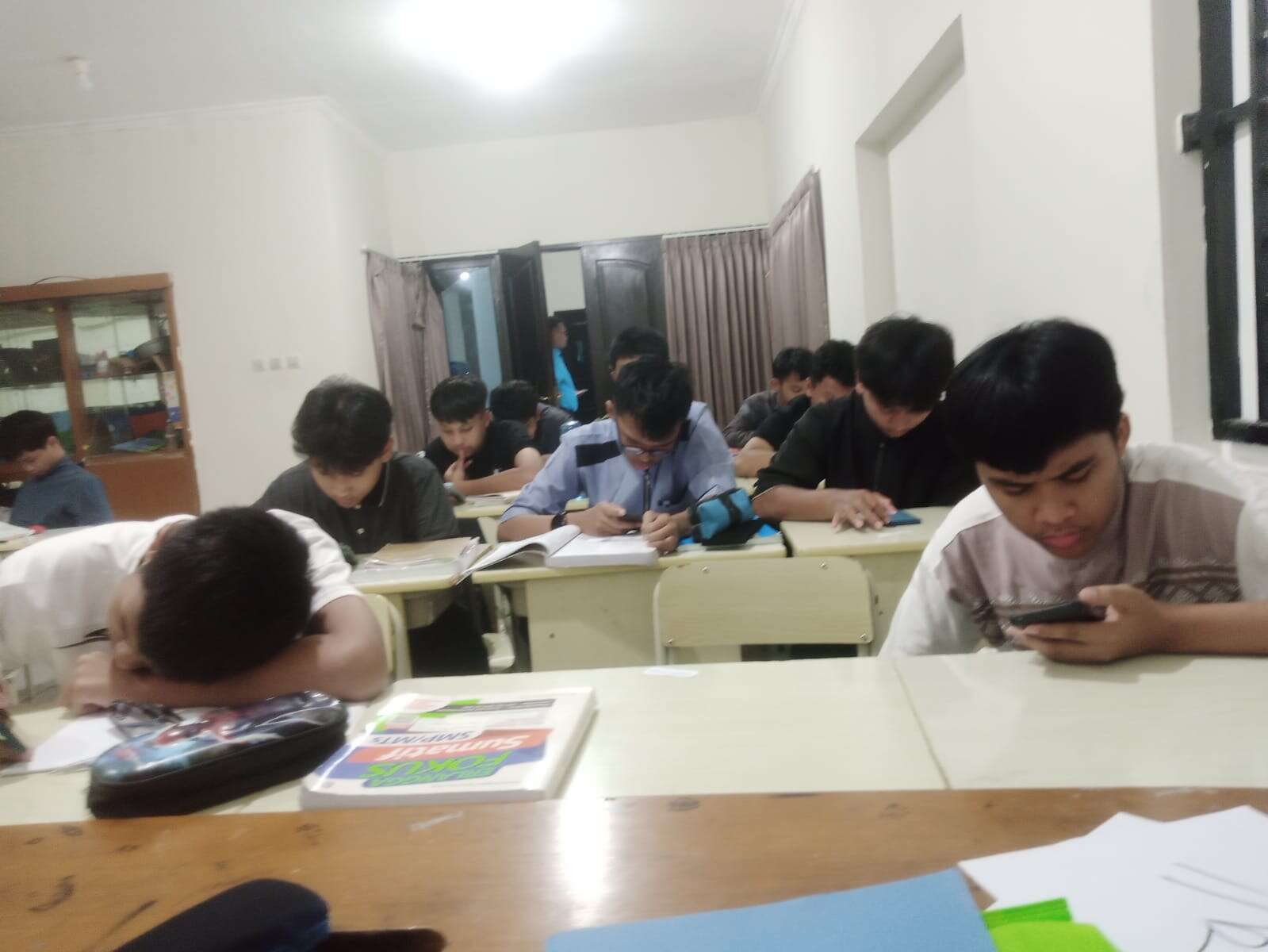 Kegiatan Try Out SMAI MUTIARA BARU Di SMPI AL HILAL Bekasi